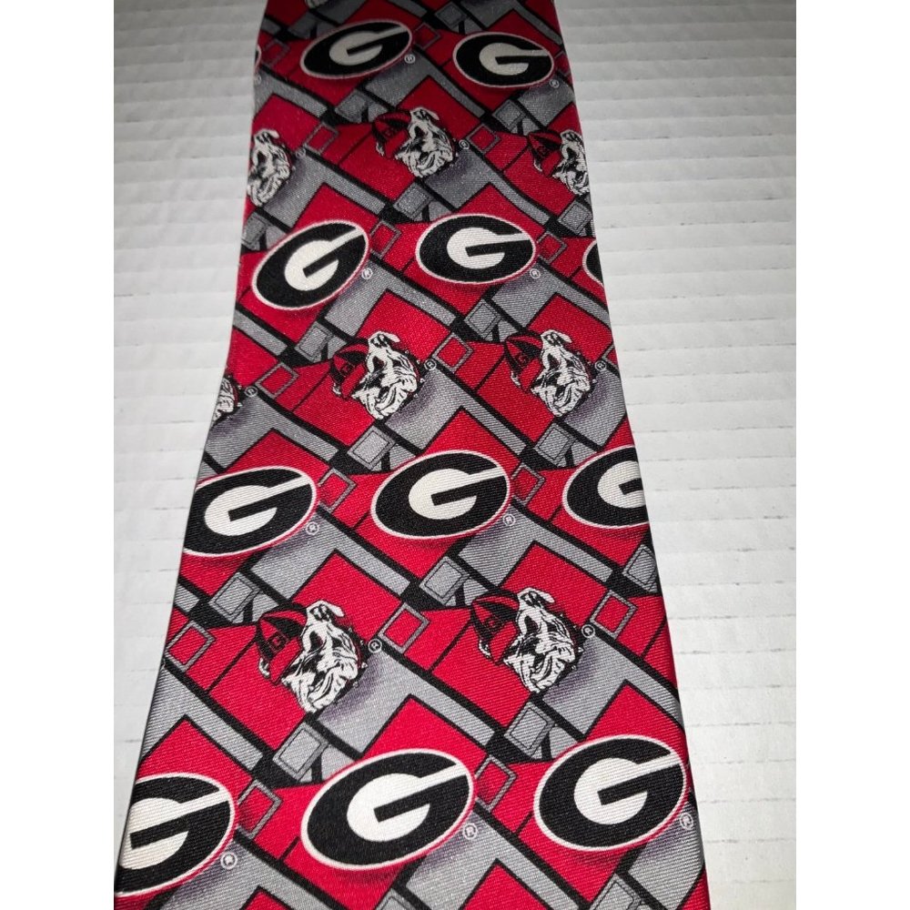 Tie - Picture 2 of 4